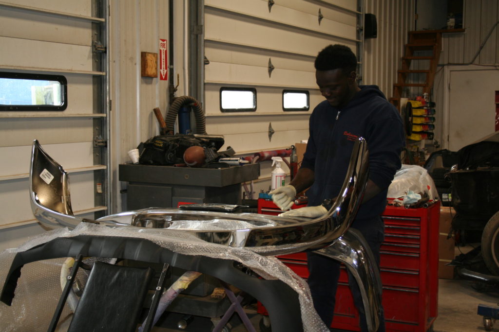 FULLSERVICE AUTO SHOP Robinson’s Body Shop and Garage